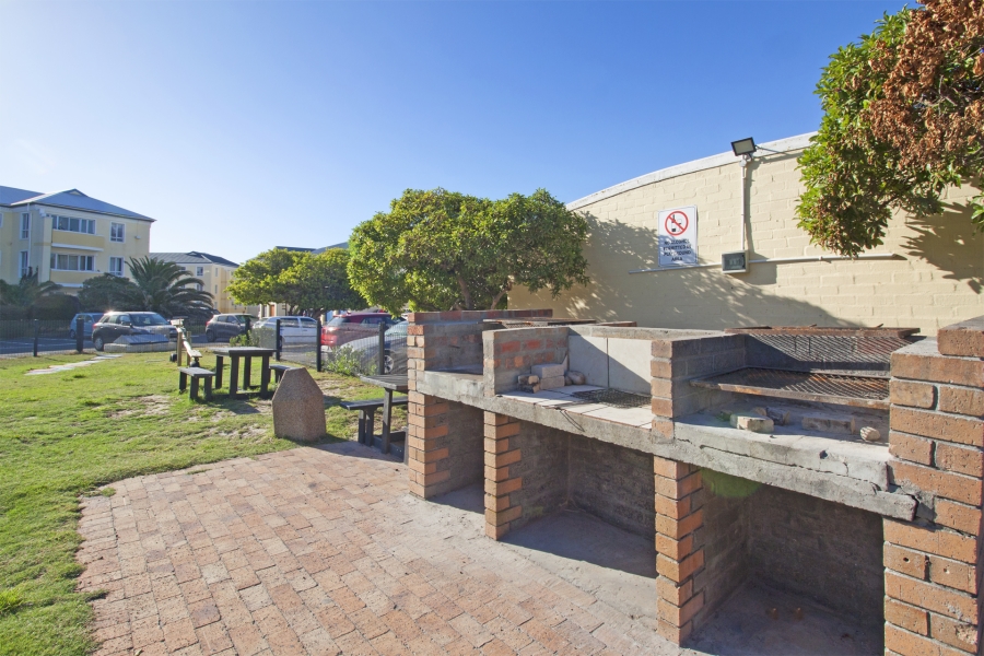 2 Bedroom Property for Sale in Sunnydale Western Cape